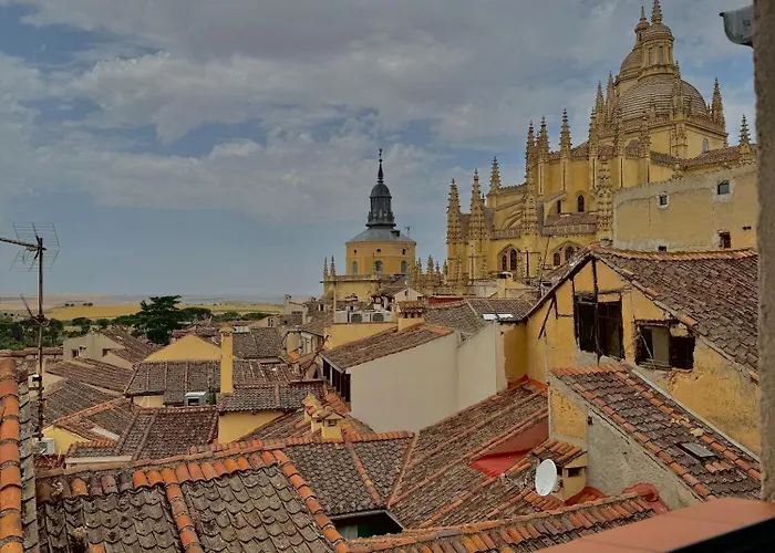 Апартаменты En Plaza Mayor De *